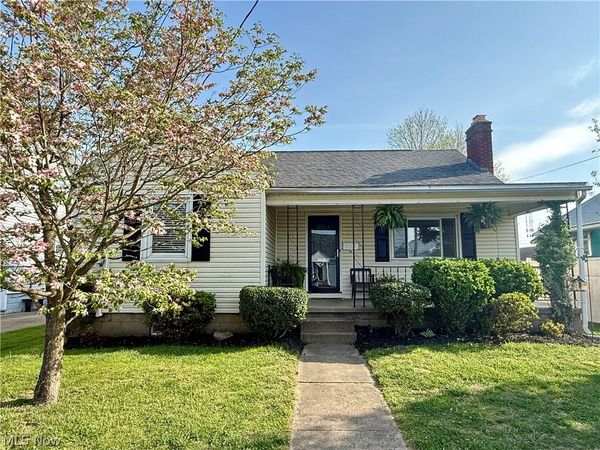 809 33rd Street , Vienna, WV 26105