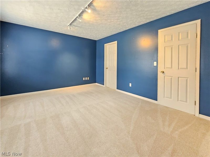 8633 Redtail Court, Macedonia, OH 44056 Photo 11