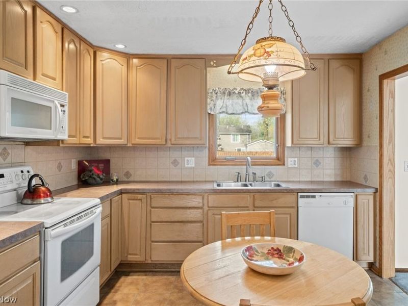 6512 Miller Drive, North Ridgeville, OH 44039 Photo 10