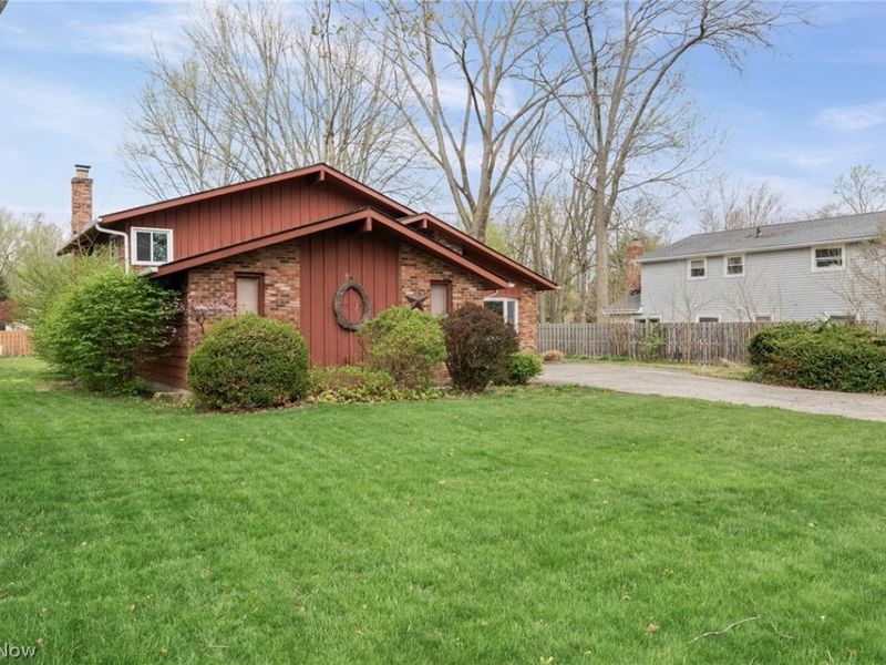 6512 Miller Drive, North Ridgeville, OH 44039 Photo 2