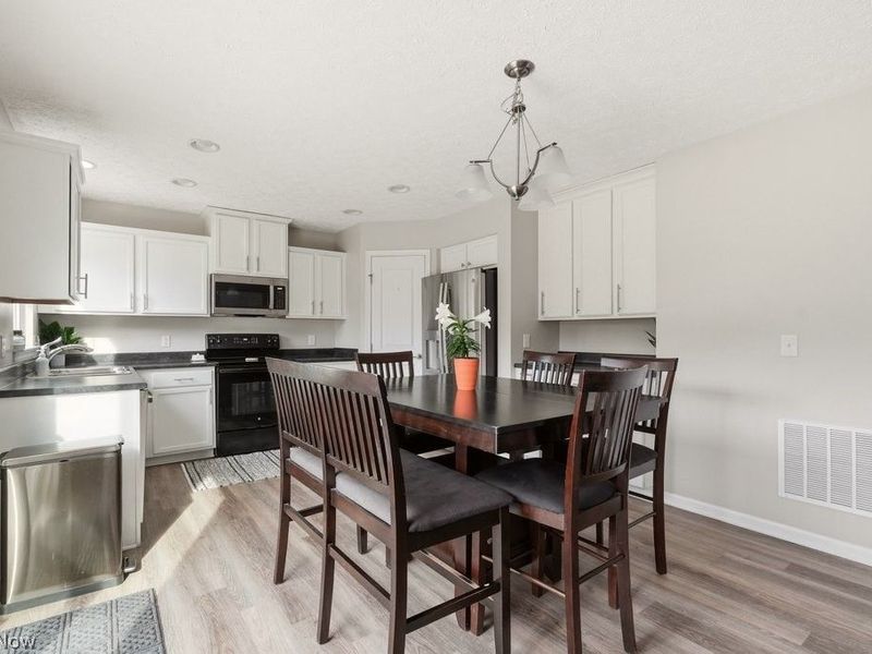 6562 Wisteria Lane, Medina, OH 44256 Photo 7