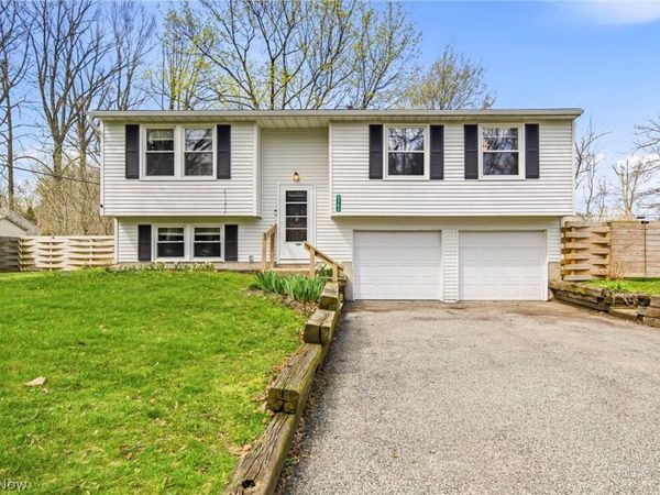 1782 Bathgate Avenue , Madison, OH 44057