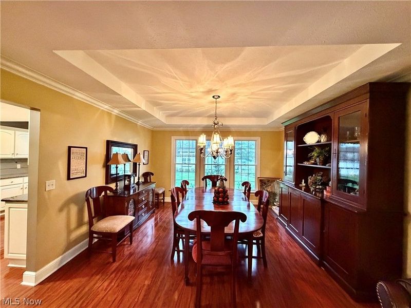 243 Greenbriar Drive, Cortland, OH 44410 Photo 12