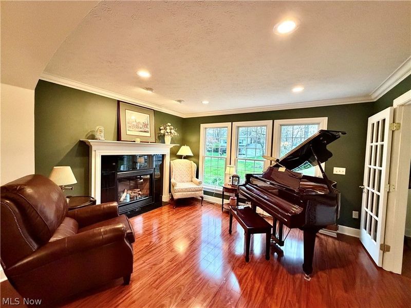 243 Greenbriar Drive, Cortland, OH 44410 Photo 13