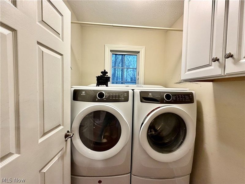 243 Greenbriar Drive, Cortland, OH 44410 Photo 16