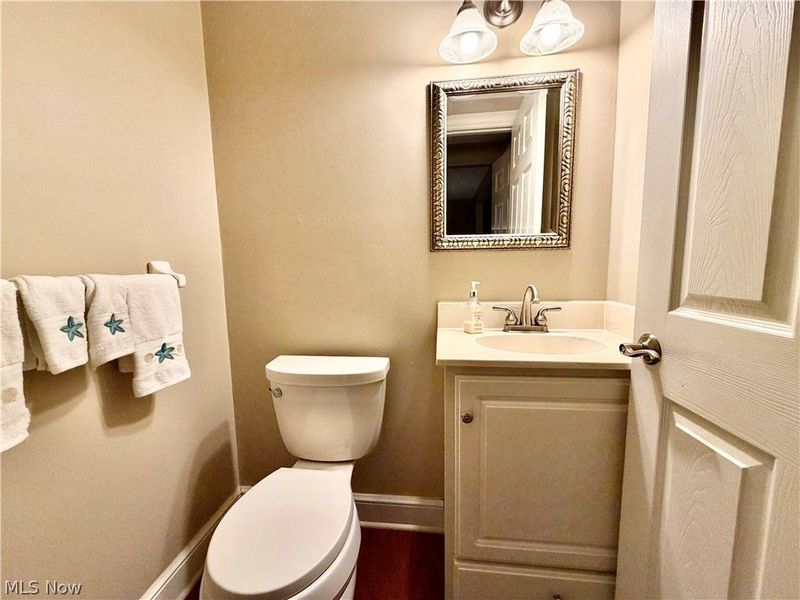 243 Greenbriar Drive, Cortland, OH 44410 Photo 19