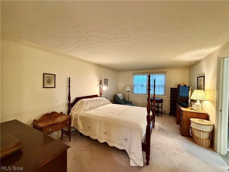 243 Greenbriar Drive, Cortland, OH 44410 Photo 20