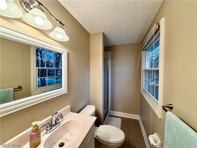 243 Greenbriar Drive, Cortland, OH 44410 Photo 21