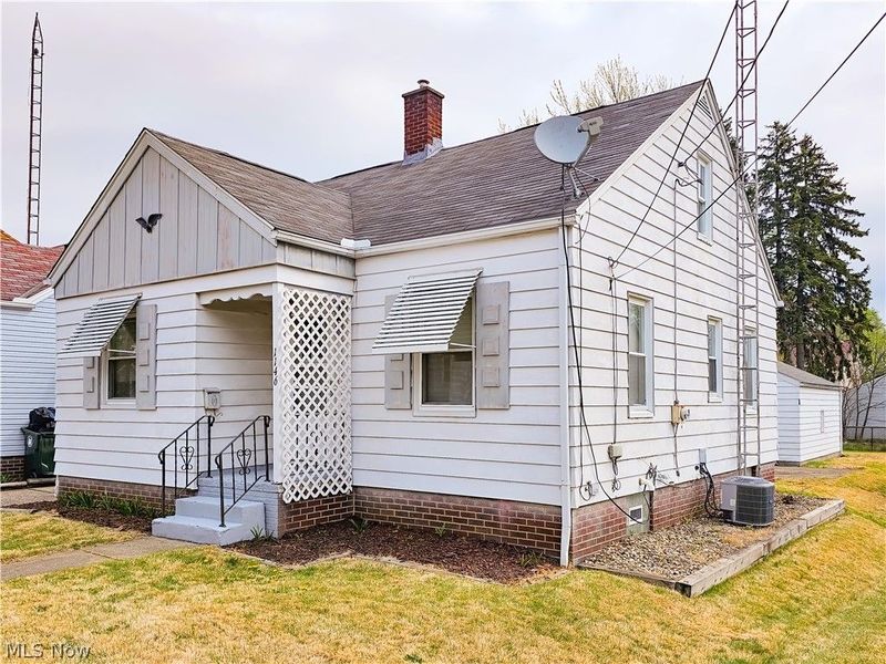 1146 Arlington Avenue SW, Canton, OH 44706 Photo 2