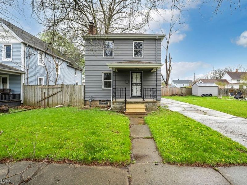 330 18th Street, Elyria, OH 44035 Photo 2