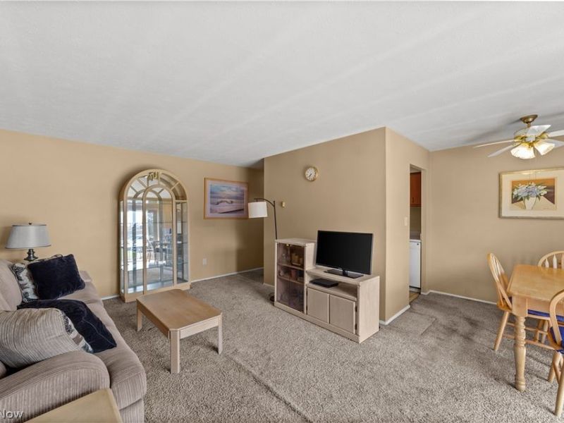 20312 Lorain Road, Fairview Park, OH 44126 Photo 12