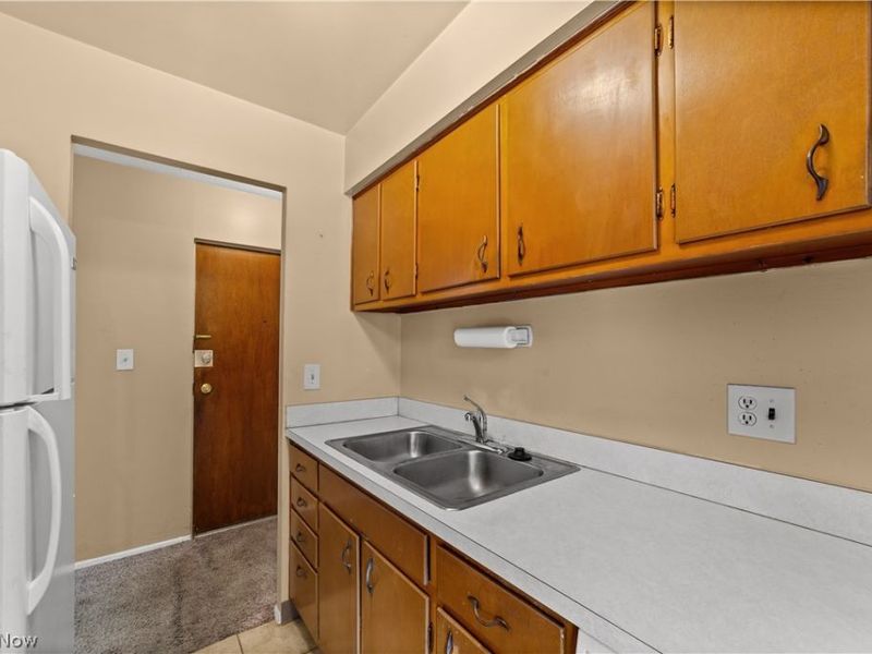 20312 Lorain Road, Fairview Park, OH 44126 Photo 16