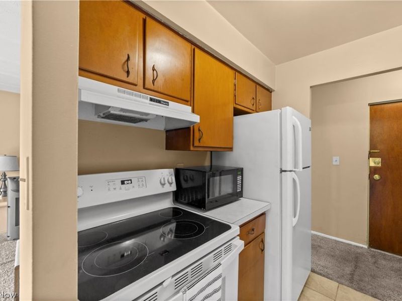 20312 Lorain Road, Fairview Park, OH 44126 Photo 17