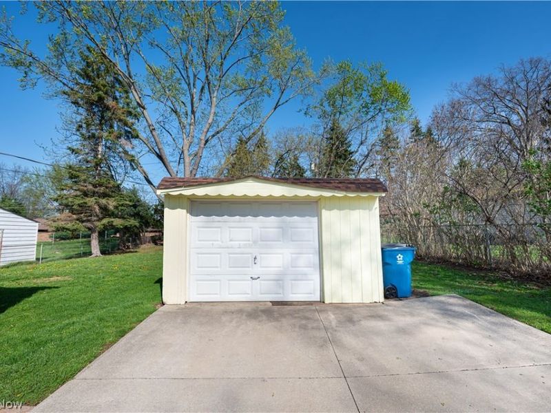 5139 Robinhood Drive, Willoughby, OH 44094 Photo 34