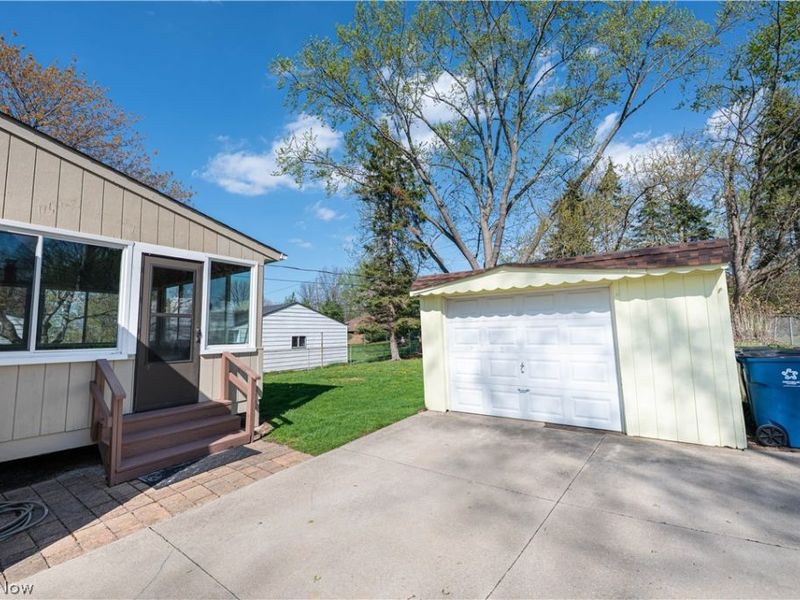 5139 Robinhood Drive, Willoughby, OH 44094 Photo 35