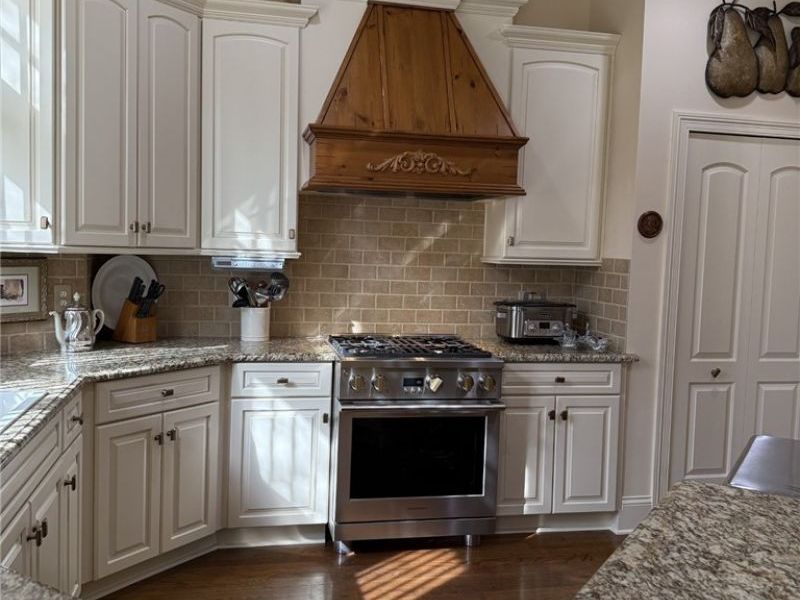 4530 Castlemaine Court, Bath, OH 44333 Photo 13