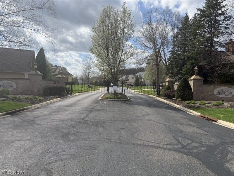 4530 Castlemaine Court, Bath, OH 44333 Photo 25