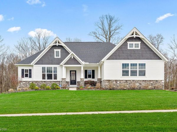 2847 Galway Drive , Brunswick Hills, OH 44212