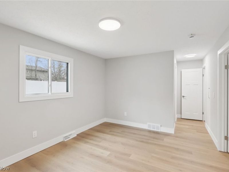 7718 Aldersyde Drive , Middleburg Heights, OH 44130 Photo 17