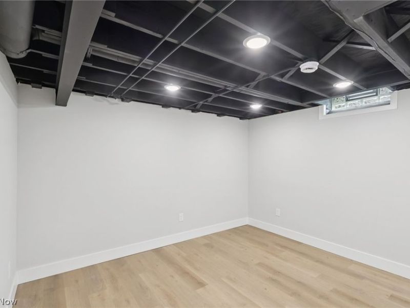 7718 Aldersyde Drive , Middleburg Heights, OH 44130 Photo 21