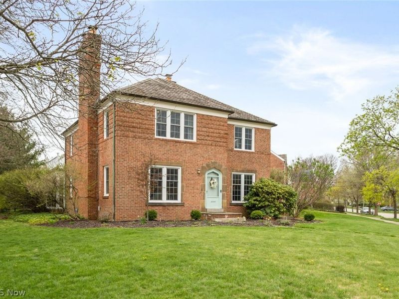 3555 Sutherland Road, Shaker Heights, OH 44122 Photo 2