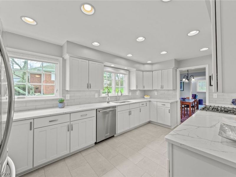 24100 Hazelmere Road, Shaker Heights, OH 44122 Photo 21