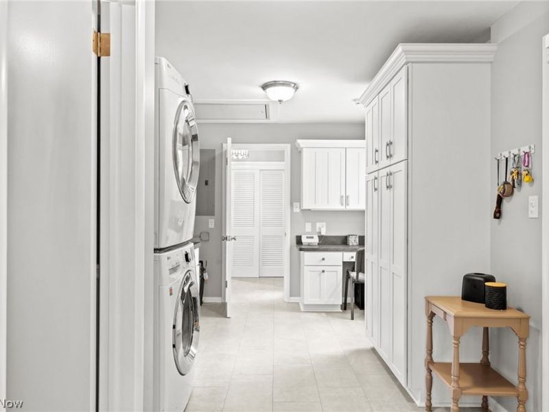 24100 Hazelmere Road, Shaker Heights, OH 44122 Photo 31