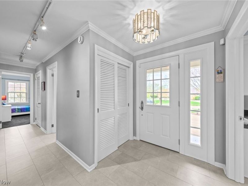 24100 Hazelmere Road, Shaker Heights, OH 44122 Photo 4