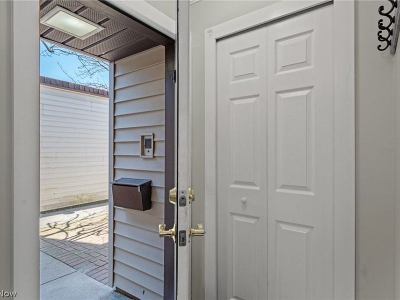 1472 S Taylor Road, Unit 1472, Cleveland Heights, OH 44118 Photo 4