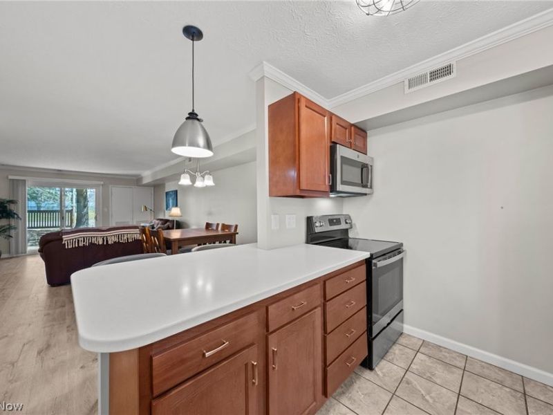 1472 S Taylor Road, Unit 1472, Cleveland Heights, OH 44118 Photo 5