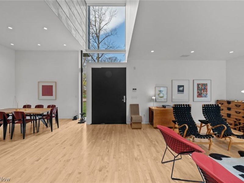 2226 Chestnut Hills Drive, Cleveland Heights, OH 44106 Photo 4