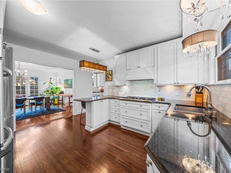 2352 Woodmere Drive, Cleveland Heights, OH 44106 Photo 14