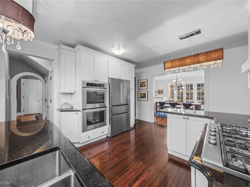 2352 Woodmere Drive, Cleveland Heights, OH 44106 Photo 17