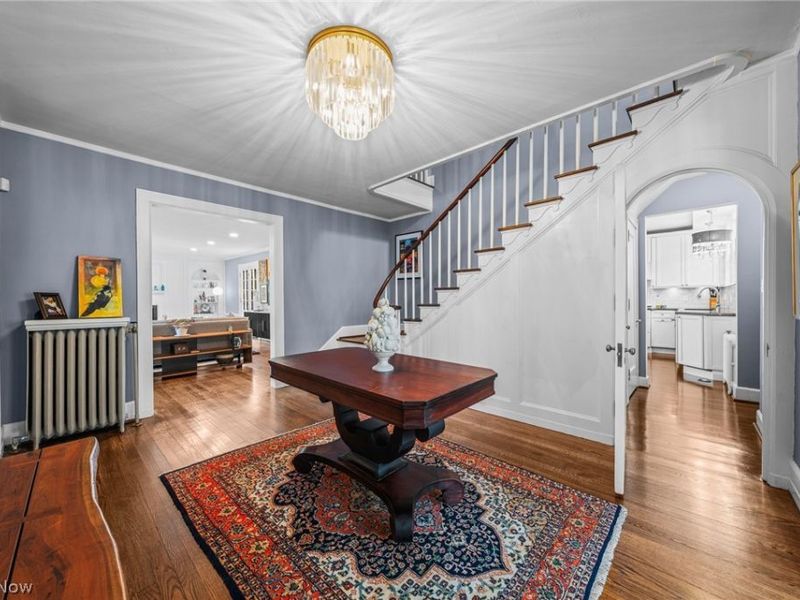 2352 Woodmere Drive, Cleveland Heights, OH 44106 Photo 3