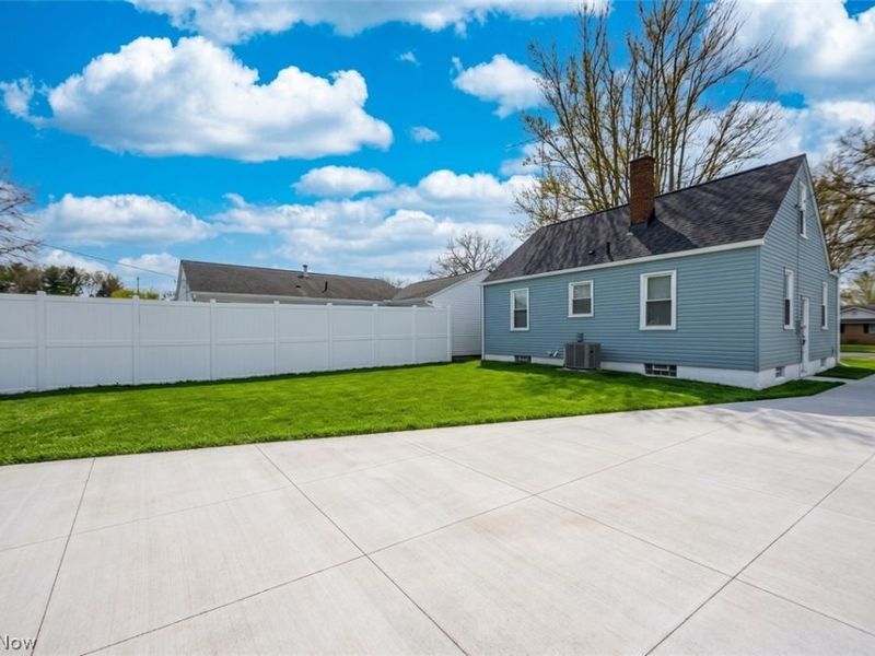 2212 Amherst Avenue NW, Massillon, OH 44646 Photo 22