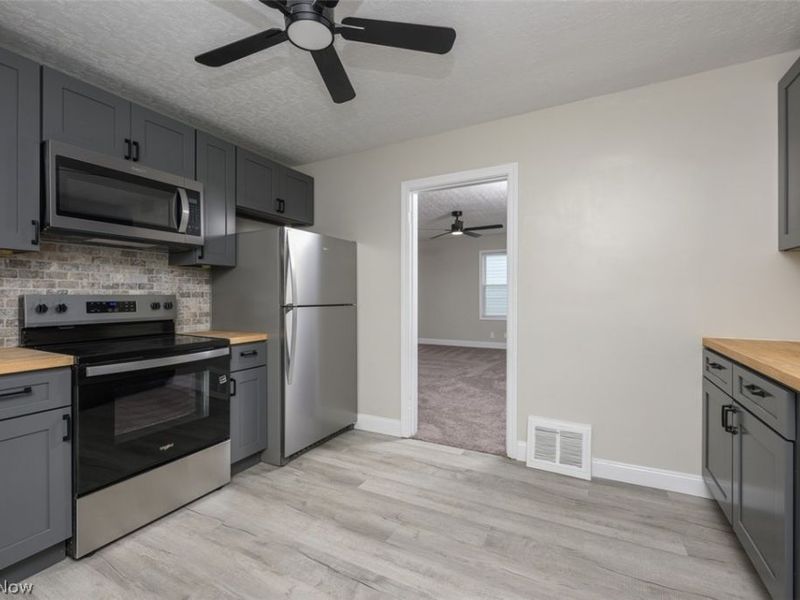 2212 Amherst Avenue NW, Massillon, OH 44646 Photo 6