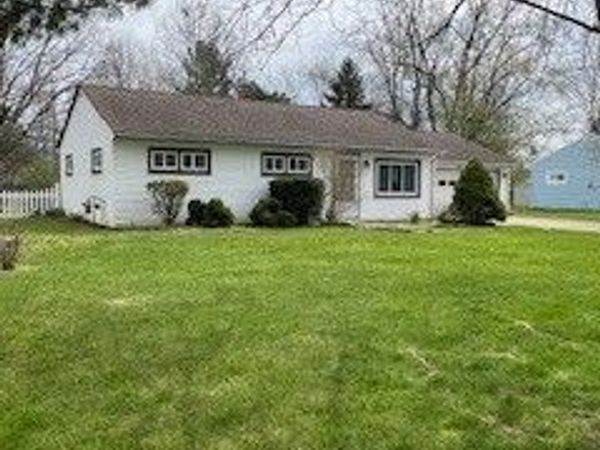1999 Pinewood Drive , Brunswick, OH 44212