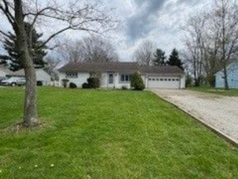 1999 Pinewood Drive , Brunswick, OH 44212 Photo 2