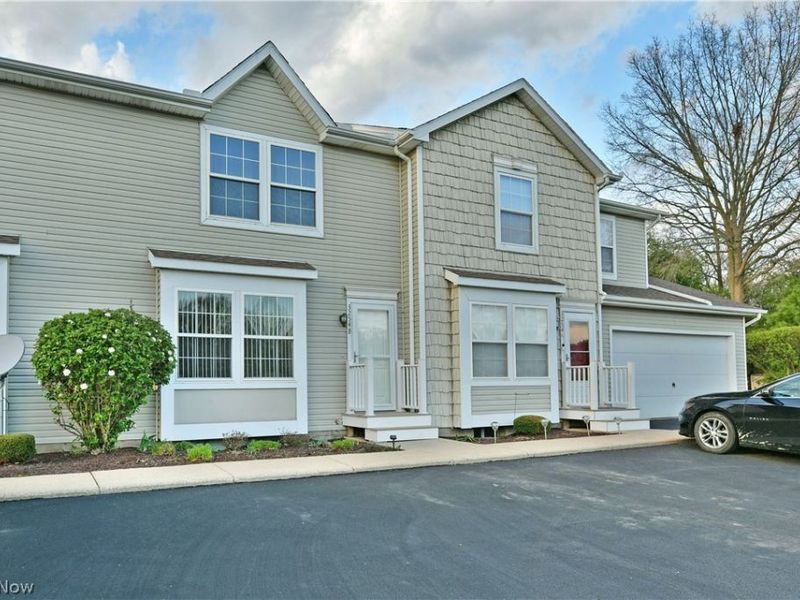 3254 Deer Trail, Unit B, Cortland, OH 44410 Photo 2