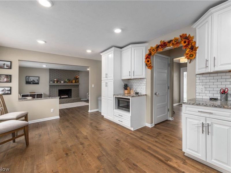 30850 Perry Drive, Bay Village, OH 44140 Photo 14