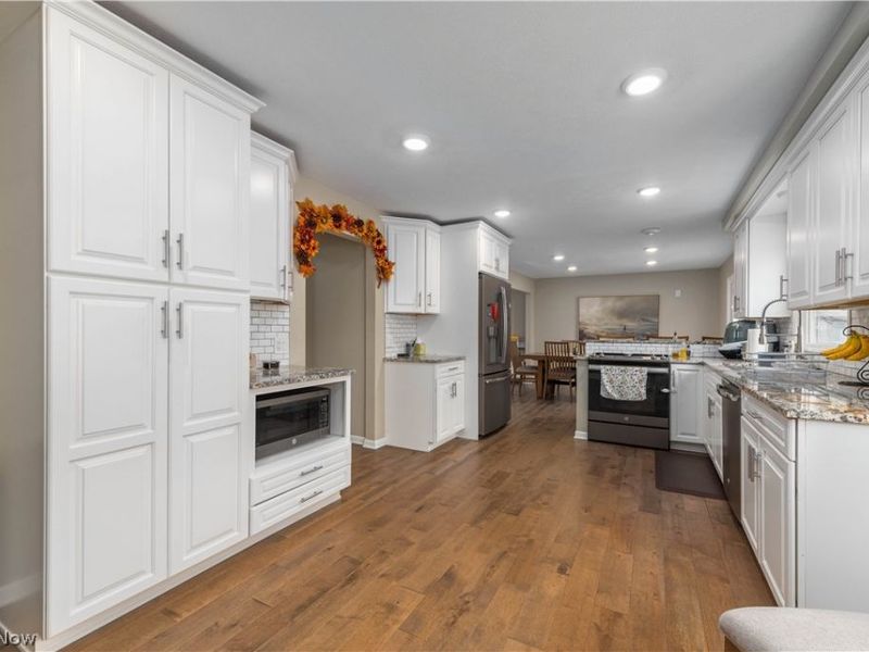 30850 Perry Drive, Bay Village, OH 44140 Photo 16