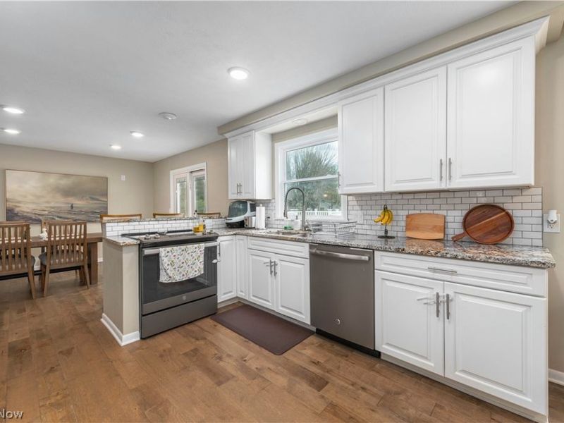 30850 Perry Drive, Bay Village, OH 44140 Photo 17