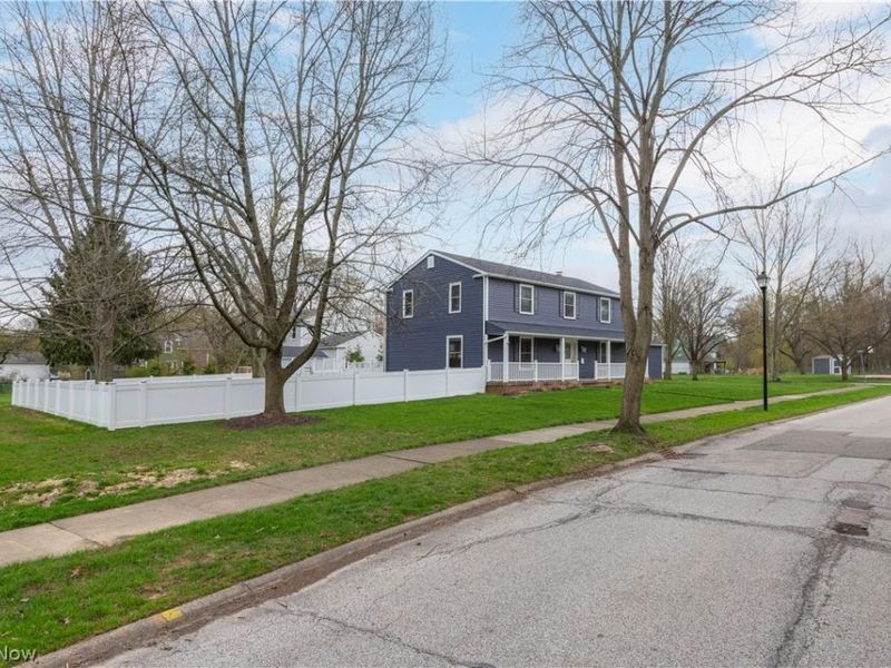 30850 Perry Drive, Bay Village, OH 44140 Photo 3