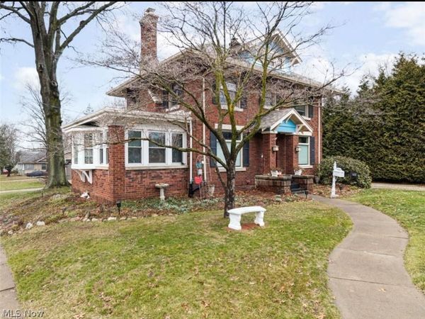 468 High Street , Wadsworth, OH 44281