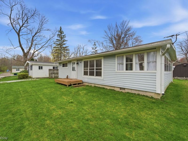 4645 East Drive, Geneva, OH 44041 Photo 2