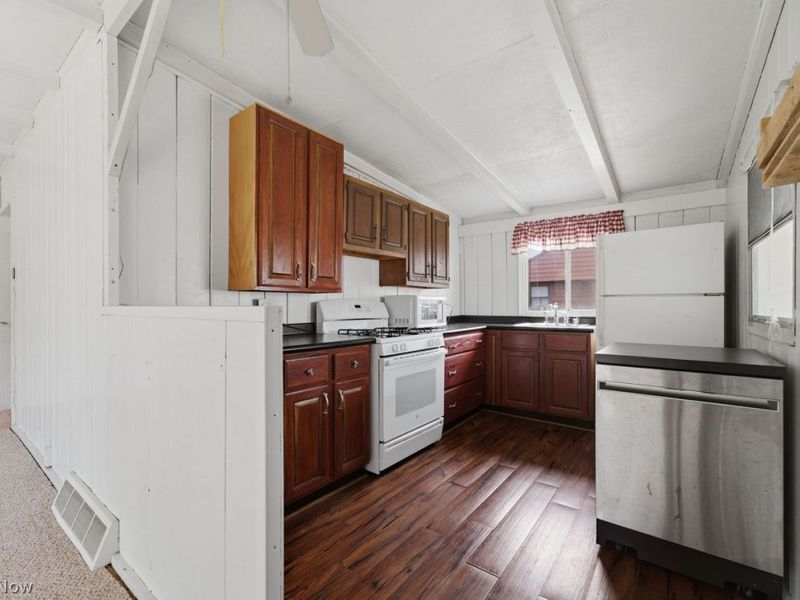 4645 East Drive, Geneva, OH 44041 Photo 7