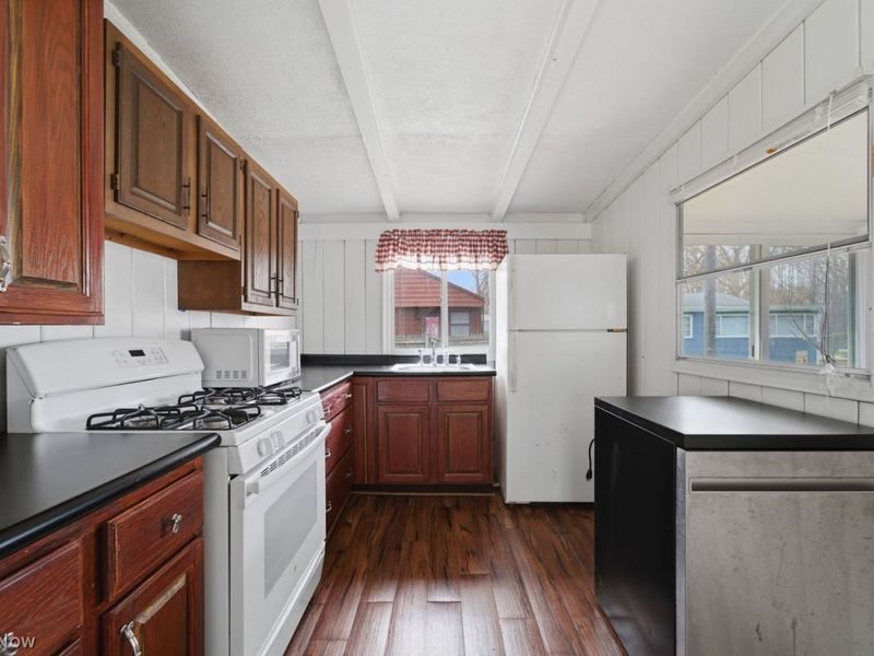 4645 East Drive, Geneva, OH 44041 Photo 8