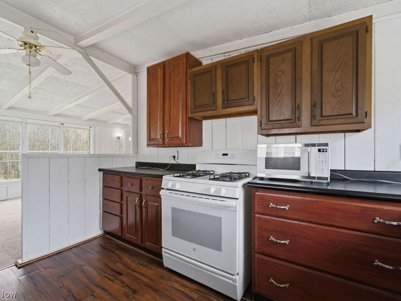 4645 East Drive, Geneva, OH 44041 Photo 9