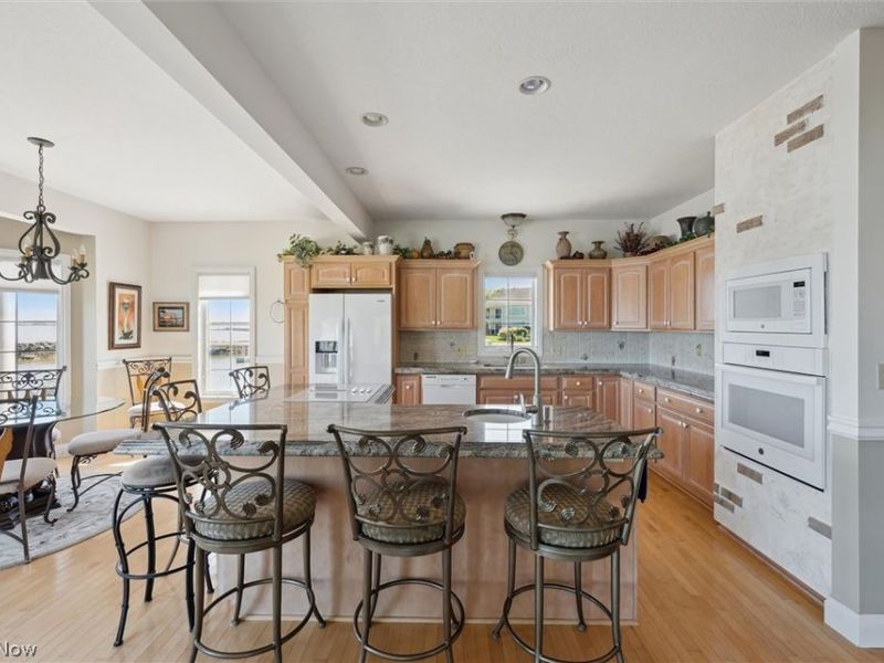 2170 Dorchester Drive, Marblehead, OH 43440 Photo 10