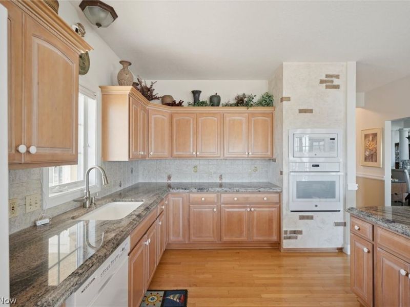 2170 Dorchester Drive, Marblehead, OH 43440 Photo 12